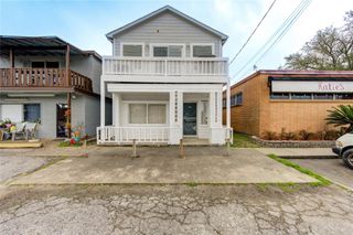 313 Grand Avenue, Bacliff, TX 77518