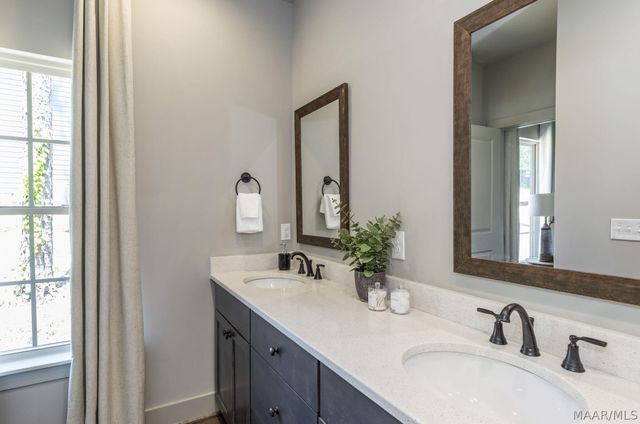 137 Williamson Trace, Tallassee, AL 36078