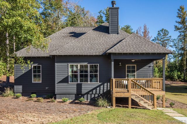 137 Williamson Trace, Tallassee, AL 36078