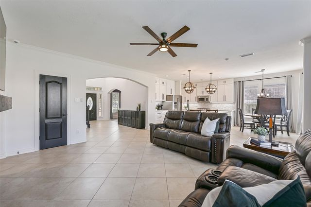 1117 Richards Drive, Friendswood, TX 77546