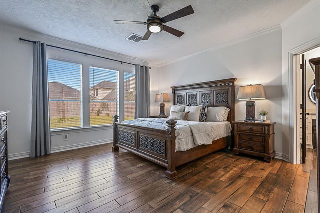 1117 Richards Drive, Friendswood, TX 77546