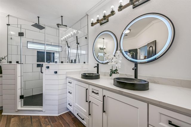 1117 Richards Drive, Friendswood, TX 77546