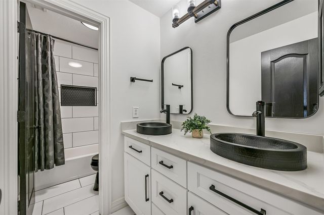 1117 Richards Drive, Friendswood, TX 77546
