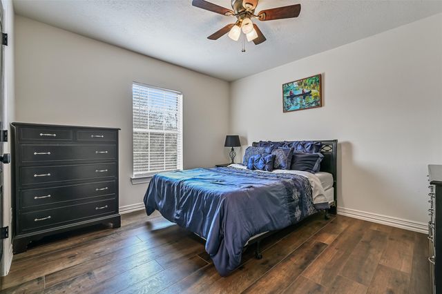 1117 Richards Drive, Friendswood, TX 77546