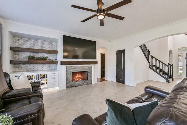 1117 Richards Drive, Friendswood, TX 77546