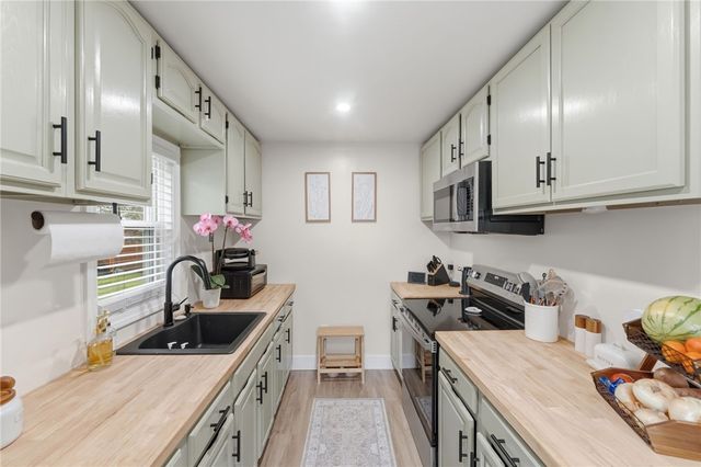 78 Eddy Street, Cranston, RI 02920