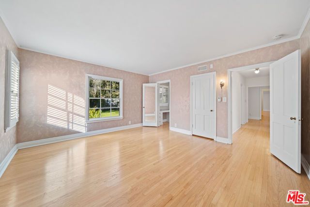 109 Homewood Road, Los Angeles, CA 90049