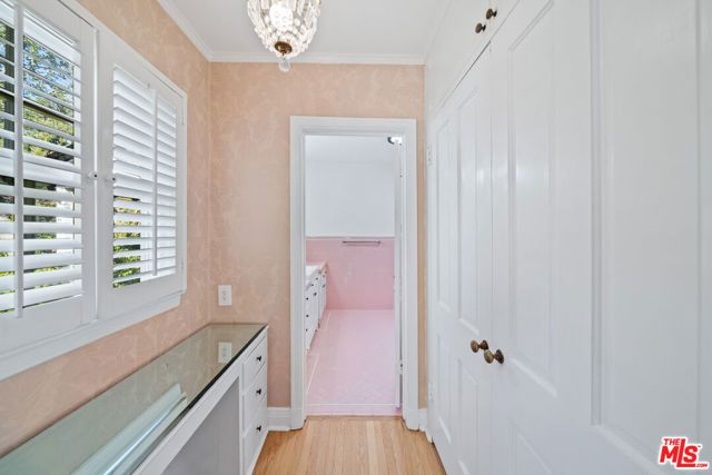 109 Homewood Road, Los Angeles, CA 90049