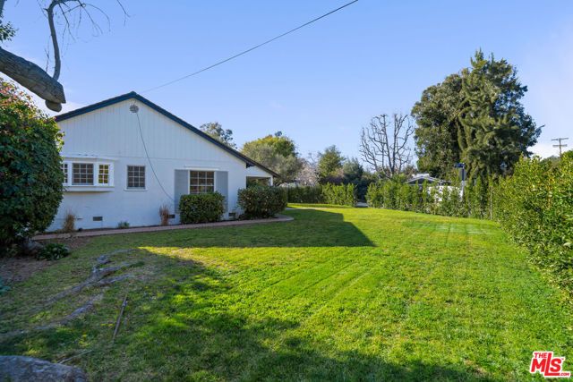 109 Homewood Road, Los Angeles, CA 90049
