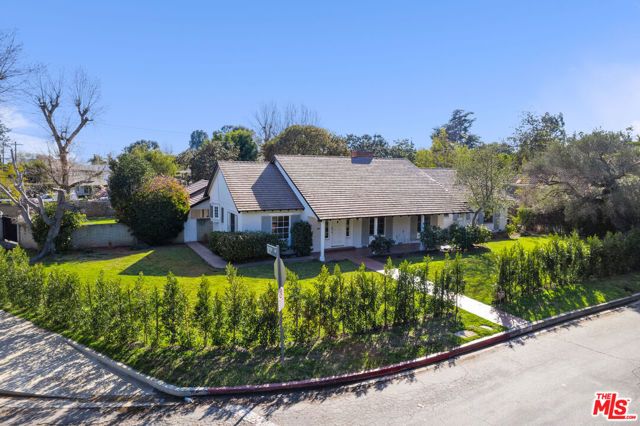 109 Homewood Road, Los Angeles, CA 90049