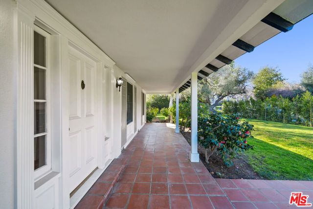 109 Homewood Road, Los Angeles, CA 90049