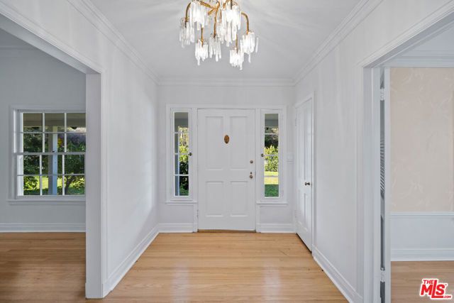 109 Homewood Road, Los Angeles, CA 90049