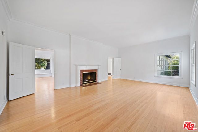 109 Homewood Road, Los Angeles, CA 90049