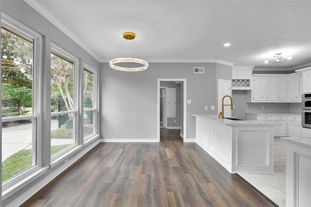 1806 Quiet Country Court, Kingwood, TX 77345