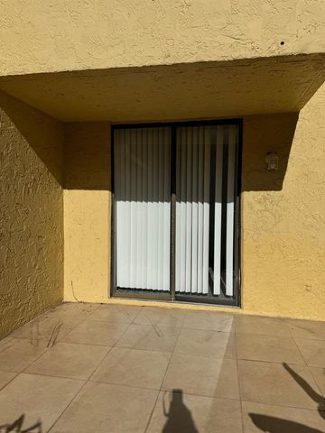 769 SE 1st Way 85, Deerfield Beach, FL 33441