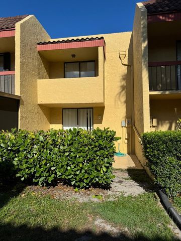 769 SE 1st Way 85, Deerfield Beach, FL 33441