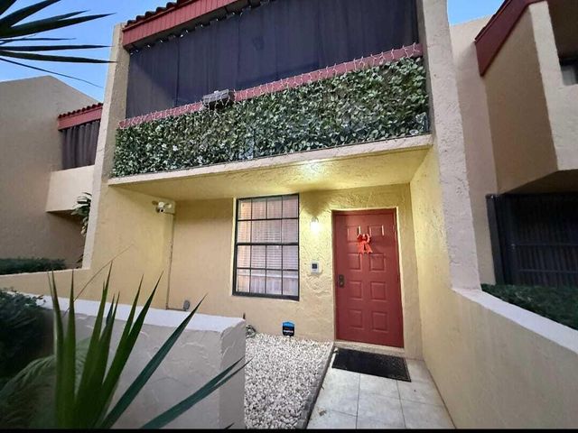 769 SE 1st Way 85, Deerfield Beach, FL 33441