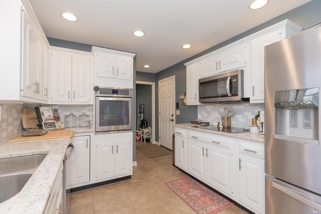 12900 Red Gate Rd, Evansville, IN 47725