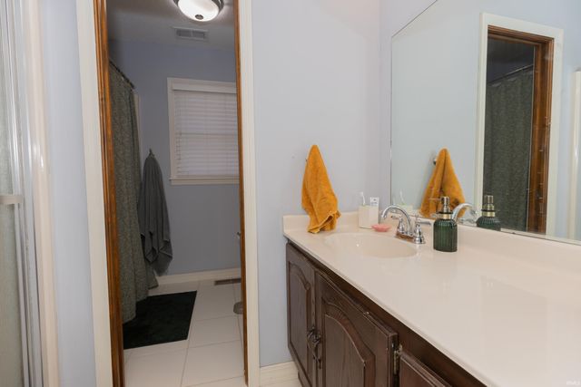 12900 Red Gate Rd, Evansville, IN 47725