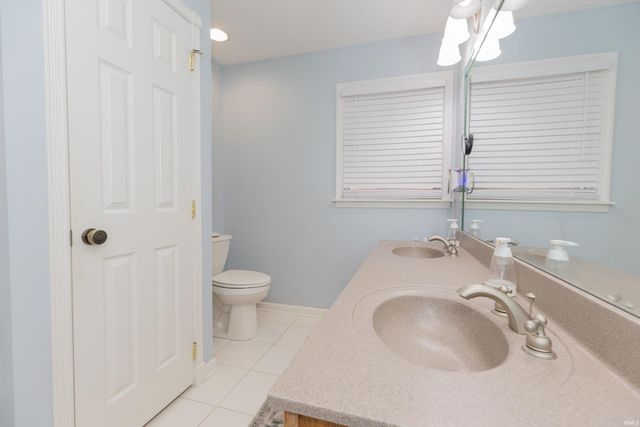 12900 Red Gate Rd, Evansville, IN 47725