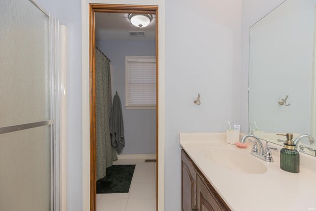 12900 Red Gate Rd, Evansville, IN 47725