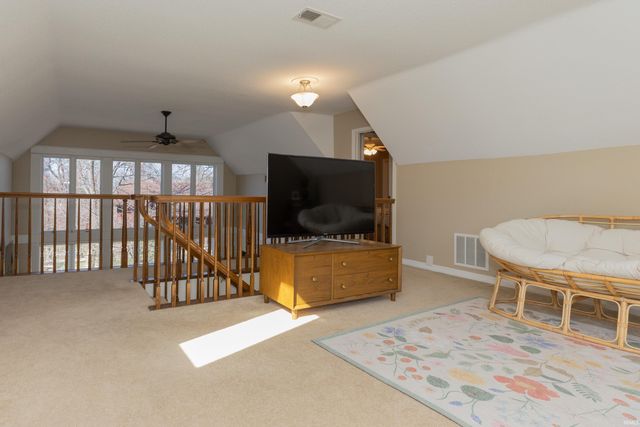 12900 Red Gate Rd, Evansville, IN 47725