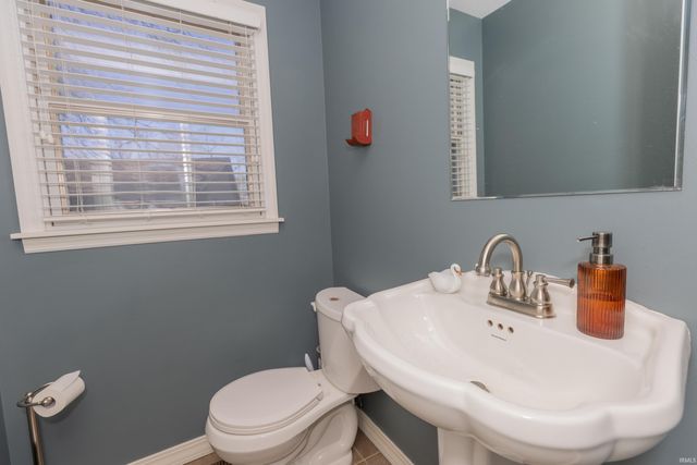 12900 Red Gate Rd, Evansville, IN 47725