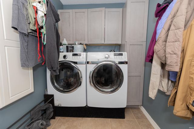 12900 Red Gate Rd, Evansville, IN 47725