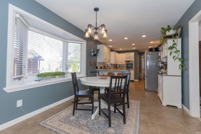 12900 Red Gate Rd, Evansville, IN 47725