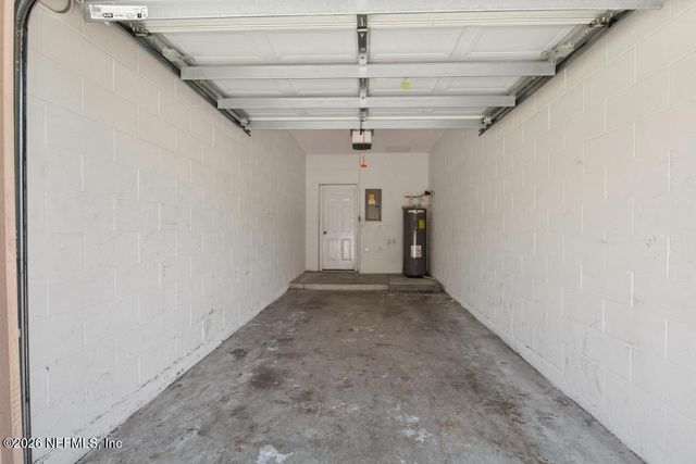 12301 KERNAN FOREST Boulevard 302, Jacksonville, FL 32225