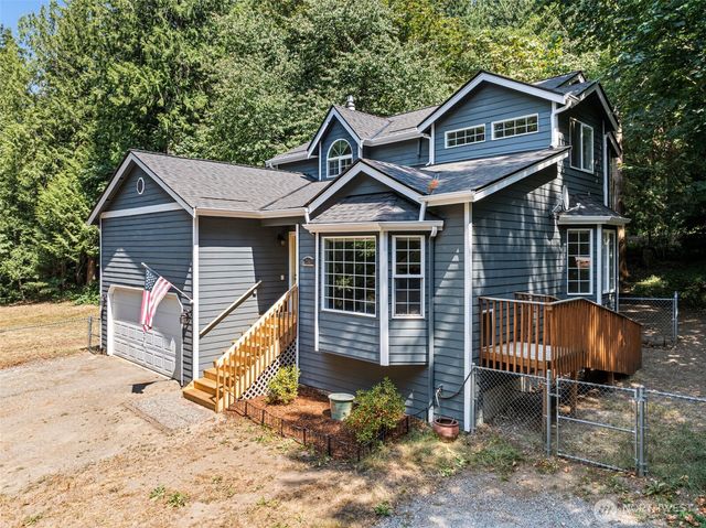 12568 Spohn Road NE, Poulsbo, WA 98370