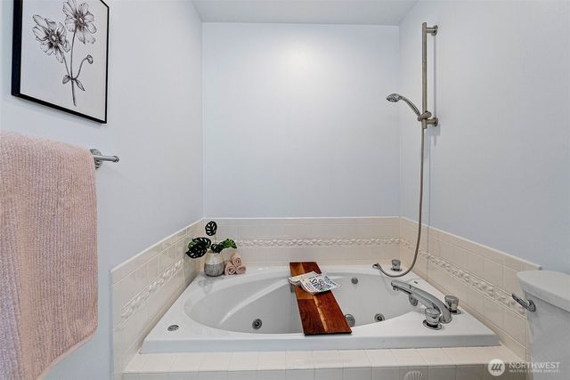 12568 Spohn Road NE, Poulsbo, WA 98370