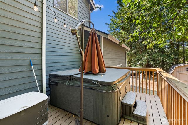 12568 Spohn Road NE, Poulsbo, WA 98370