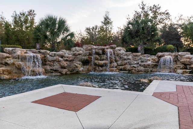 120 Sparrow Drive Apt 302, Royal Palm Beach, FL 33411