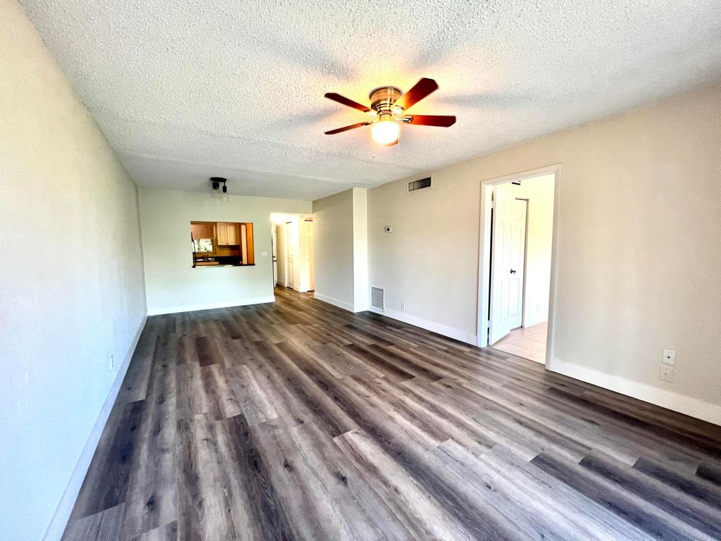 120 Sparrow Drive Apt 302, Royal Palm Beach, FL 33411