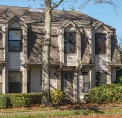 50 HUBBARD Lane 67, Southampton, NY 11968