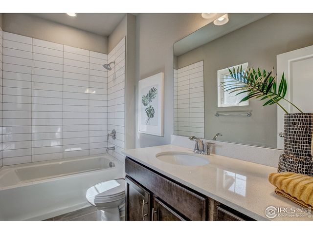 420 High Point Dr C-102, Longmont, CO 80504