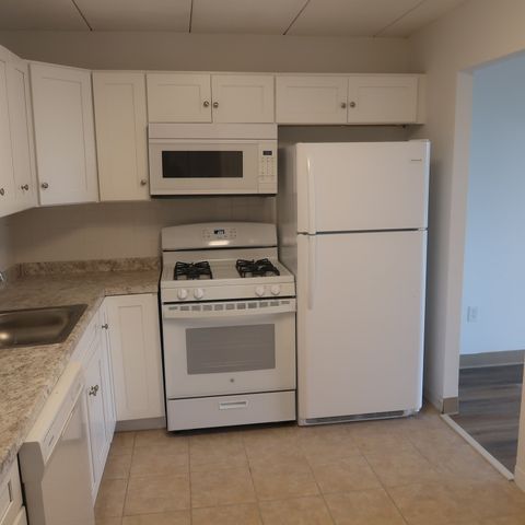 1 Pond 4F, Winthrop, MA 02152