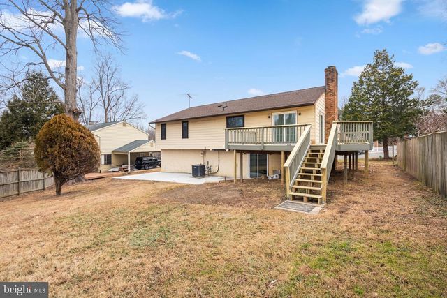 2146 WOODFORD RD, Vienna, VA 22182