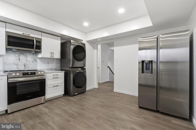 2146 WOODFORD RD, Vienna, VA 22182