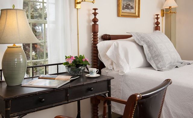 37 Marsh Street, Newport, RI 02840