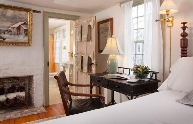 37 Marsh Street, Newport, RI 02840