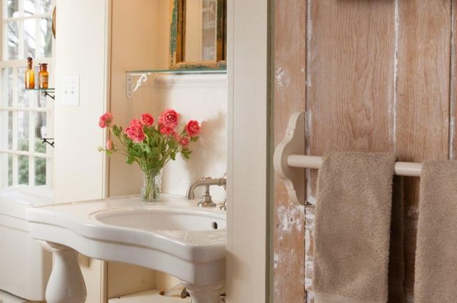 37 Marsh Street, Newport, RI 02840