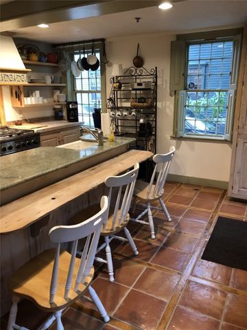 37 Marsh Street, Newport, RI 02840