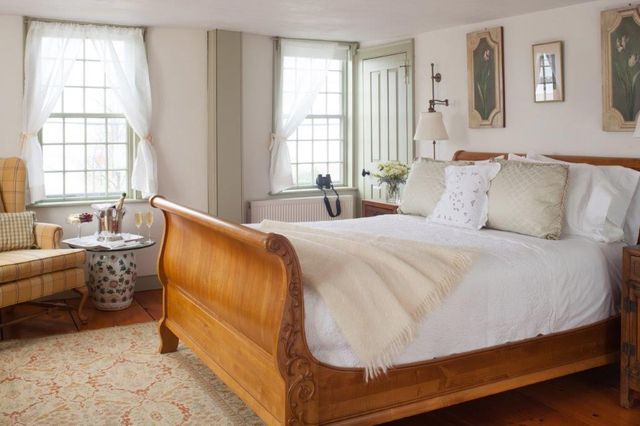 37 Marsh Street, Newport, RI 02840