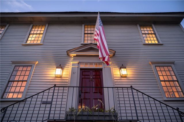37 Marsh Street, Newport, RI 02840