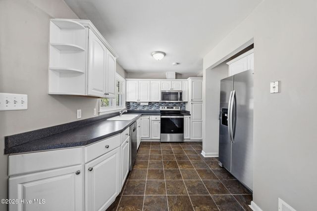 3316 Chalmers Drive, Wilmington, NC 28409