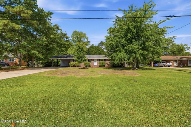 3316 Chalmers Drive, Wilmington, NC 28409