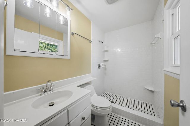 3316 Chalmers Drive, Wilmington, NC 28409