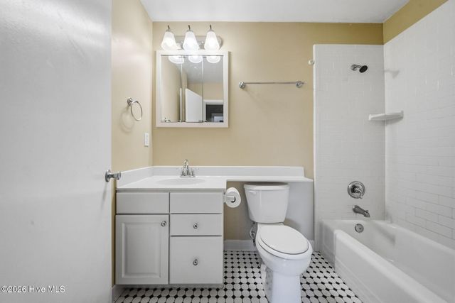 3316 Chalmers Drive, Wilmington, NC 28409